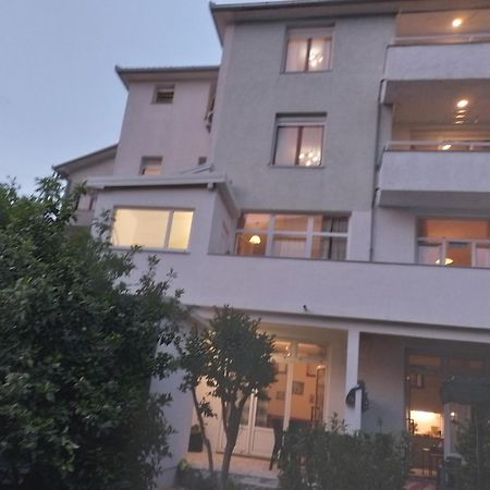 Guesthouse Sanja - Apartments 212 โมสตาร์ ภายนอก รูปภาพ