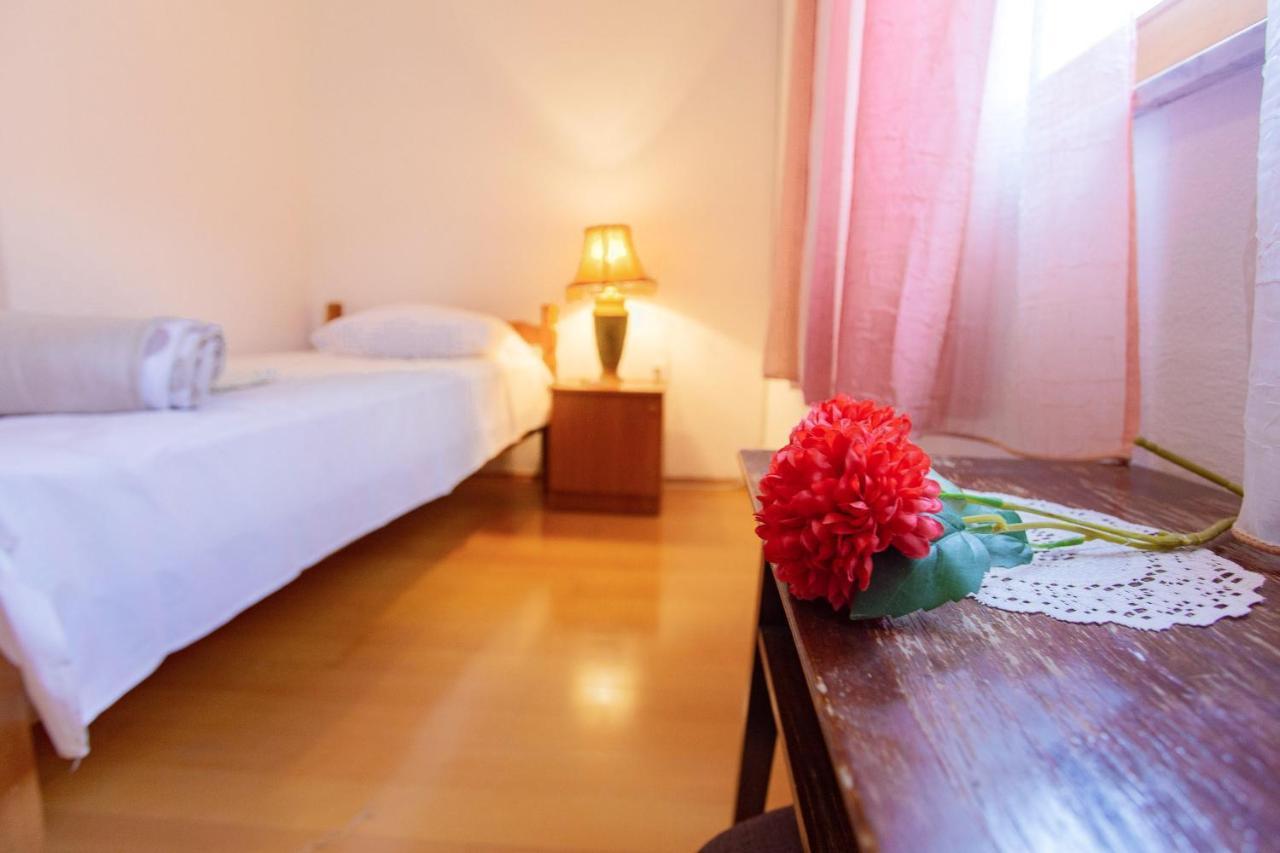 Guesthouse Sanja - Apartments 212 โมสตาร์ ภายนอก รูปภาพ