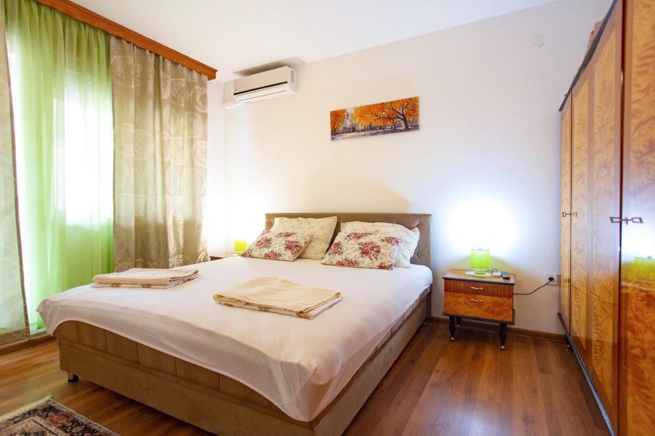 Guesthouse Sanja - Apartments 212 โมสตาร์ ภายนอก รูปภาพ