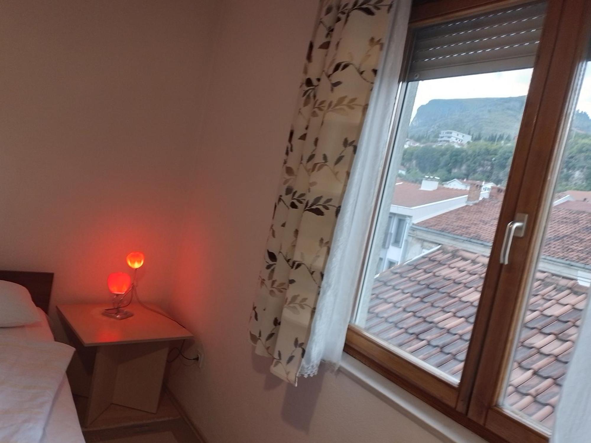 Guesthouse Sanja - Apartments 212 โมสตาร์ ภายนอก รูปภาพ